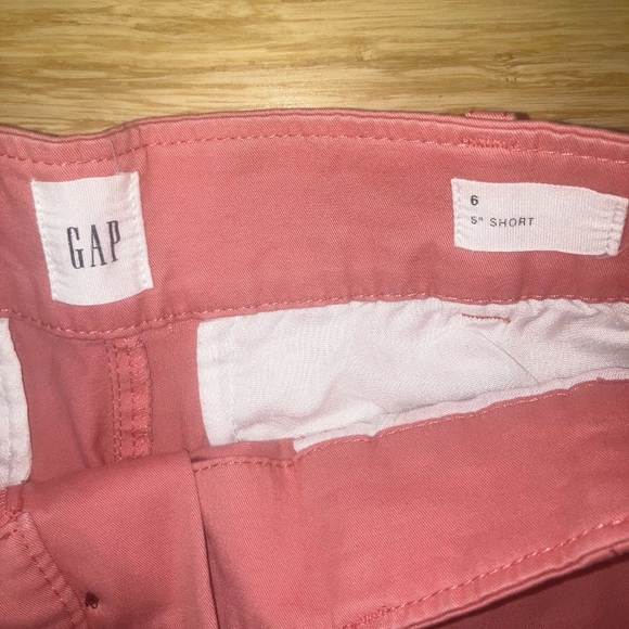 GAP Pink Women's Shorts - Picture 3 of 3